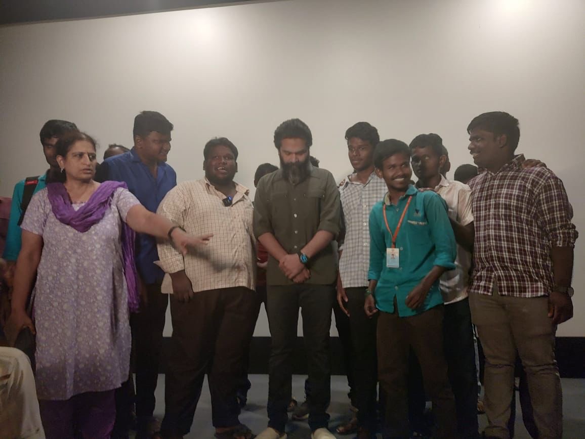 vishvaSTR's tweet photo. #VTK special show organised for blind students❤️✨️Great @VelsFilmIntl team!❤️ @SilambarasanTR_ 🥰
#SilambarasanTR #BlockBusterHitVTK
#VendhuThanindhathuKaadu https://t.co/GPsDv97YZf
