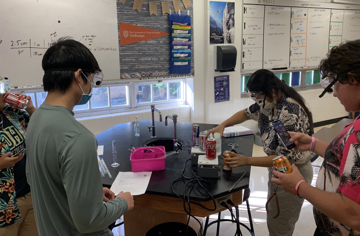 ThBryceisRight_'s tweet photo. AP Physics 2 students learning about the effects of atmospheric pressure on soda cans 🔥🥤♻️ #APphysics2 #HendersonScience #iamwfisd #ROHOScience https://t.co/8frulzBe9u