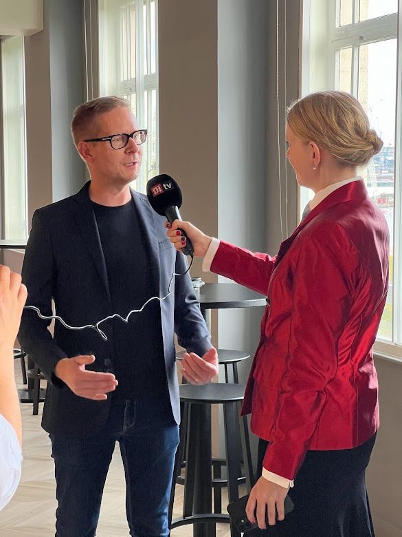 SharkmobGames's tweet image. Thank you to everyone who joined for the Grand Opening of Sharkmob #London on 80 Strand in Covent Garden. We'd like to extend a special thanks to Mikaela Kumlin Granit, Ambassador of @swedeninuk for helping us inaugurate our new studio, with space to grow to 250 developers.