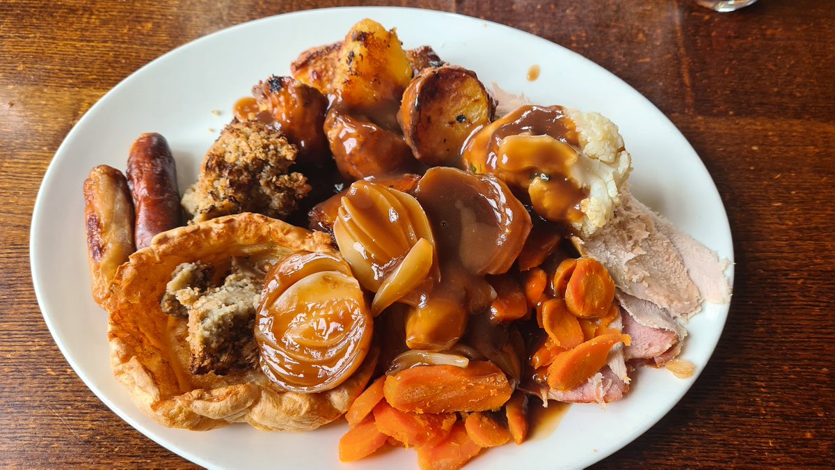 ChelHarper81's tweet photo. Friday roast, why not 👌 https://t.co/Eo716RnNAD