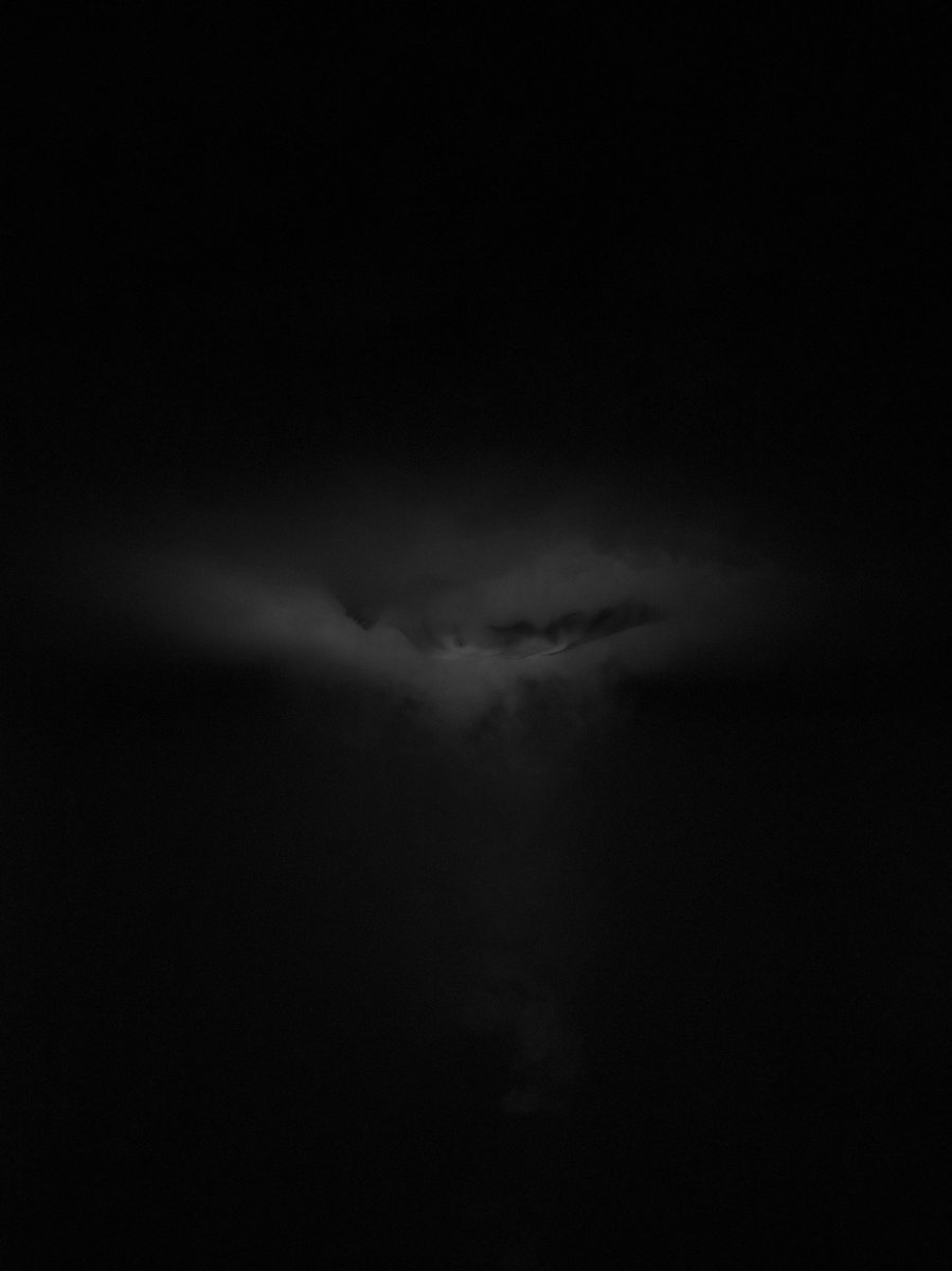 A picture from my latest project “The Fourth Kind” an assignment for <a href="/Arttaca_io/">arttaca_io</a> Dropping soon! Exhibition in Bangkok starting October 1st. <a href="/DanielHuete/">Daniel Huete</a> @scotttypaldos <a href="/g_knapp/">George Knapp</a> <a href="/JeremyCorbell/">Jeremy Kenyon Lockyer Corbell</a> #ufo #nft #photography