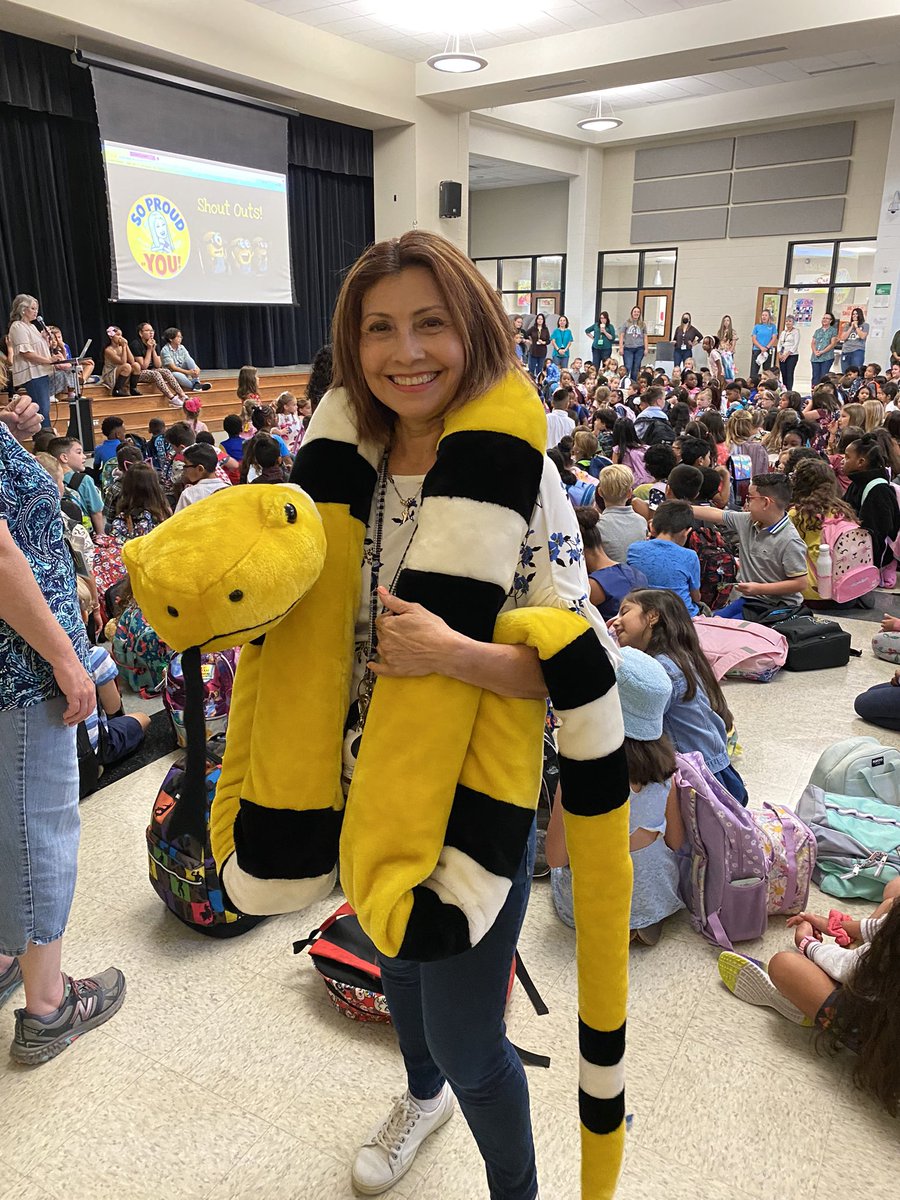 racortes's tweet photo. Last week we won The Cobra 🐍! Students looked so proud and the teacher, too. @Camey_ES @LewisvilleISD https://t.co/ZVirCjpiJr