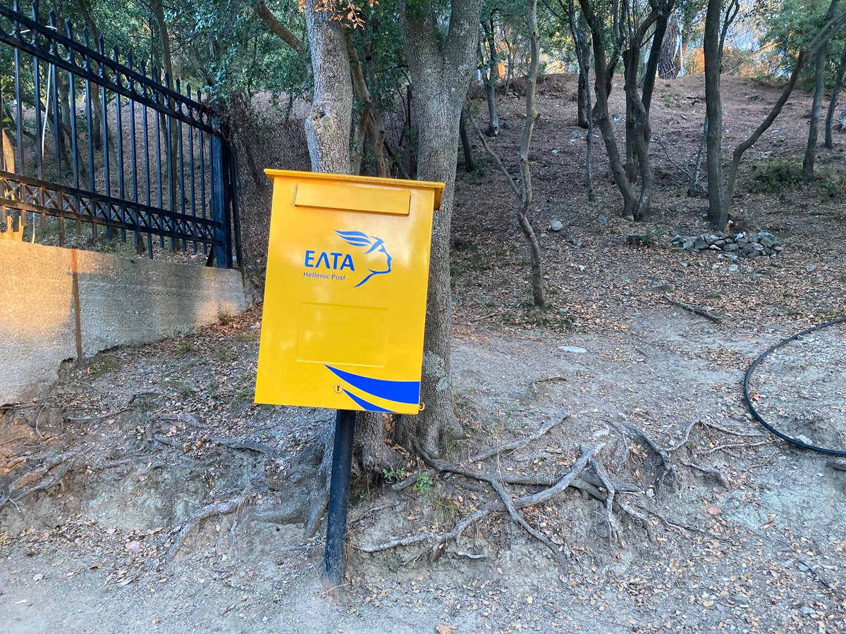 MeredithCatrin's tweet photo. Some timely postbox tourism for this week's #PostboxSaturday - didn't spot many as pristine as these in Greece but my eyes did adjust to spotting yellow instead of red! #Epidavros #Napflio #HellenicPost https://t.co/qM8eiCNpN9