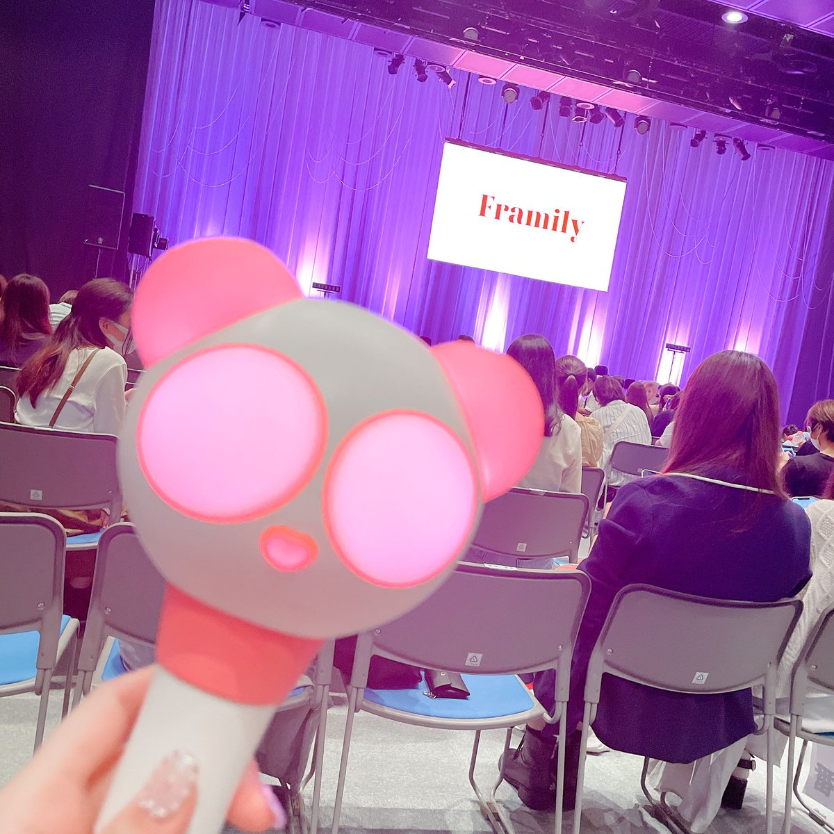 aa_yanyo's tweet photo. チョボムがずーーーっと可愛くて
幸せな空間だった😍
また日本きてくれるといいな🥰
かいしゃ〜〜🥺 https://t.co/kyd5HQE1qL