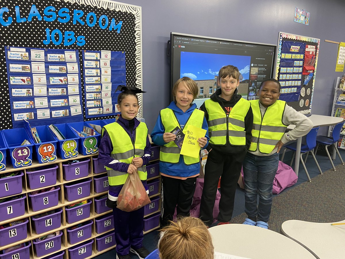 barton2ndgrade's tweet photo. Mrs. O’Connell’s class surprised us with a special treat to show kindness for this month. We can’t wait to enjoy our delicious treat!! #wegienkawildcat https://t.co/3N6FXqqBip