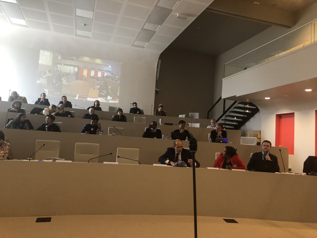 L’Aduga présente aux Ateliers de la maîtrise d’œuvre urbaine de Cergy. <a href="/grangeaduga/">jeromegrange</a> membre du jury qui auditionne les 3 équipes internationales qui ont travaillé sur l’interdépendance et l’approvisionnement des territoires <a href="/CergyPontoise95/">Cergy-Pontoise</a>