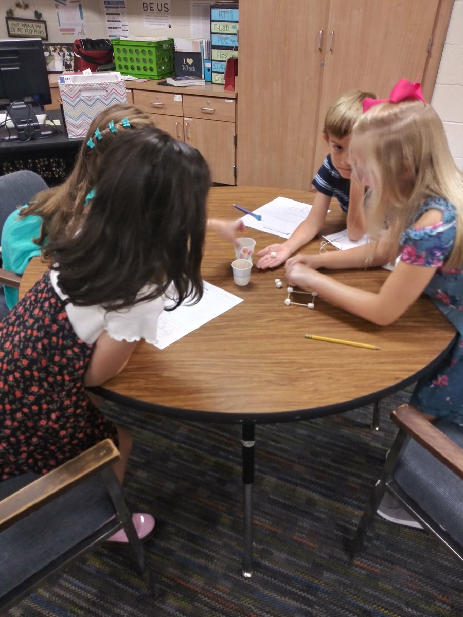 Monica Davalos tweet media