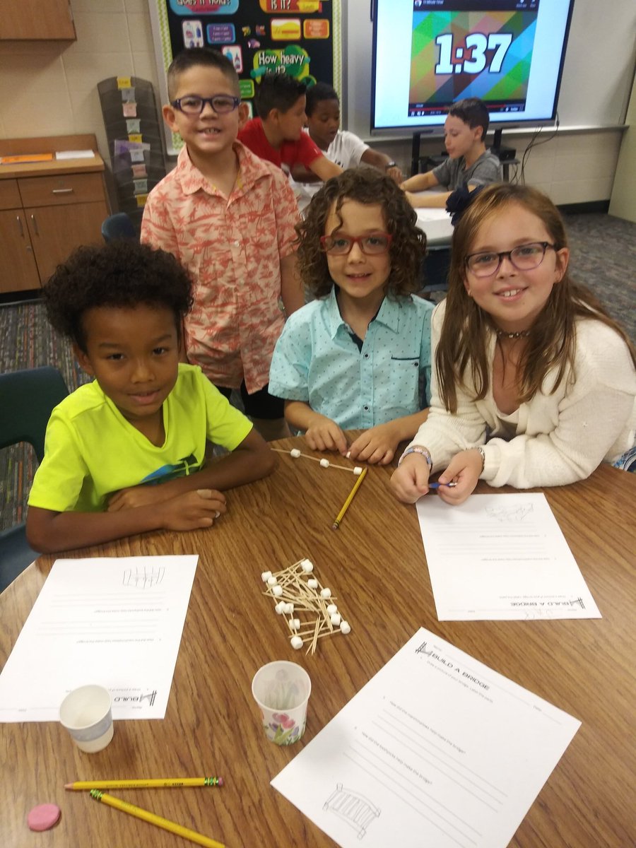 Monica Davalos tweet media