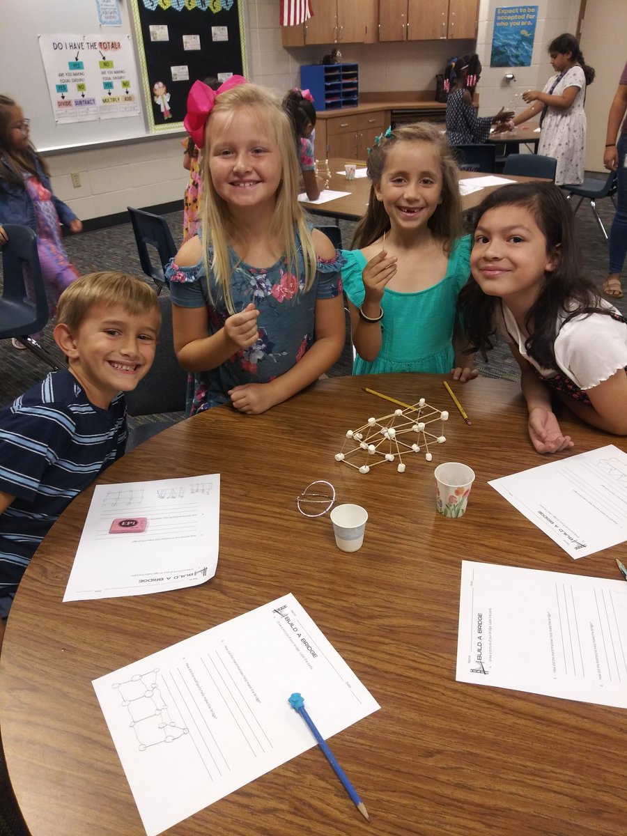 Monica Davalos tweet media