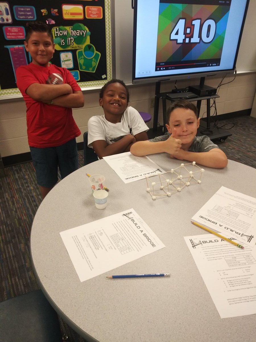 Monica Davalos tweet media