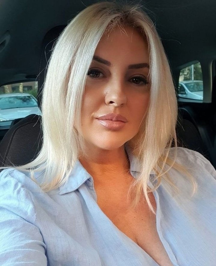 Merhaba iyi akşamlar beyler müsait olan varmi