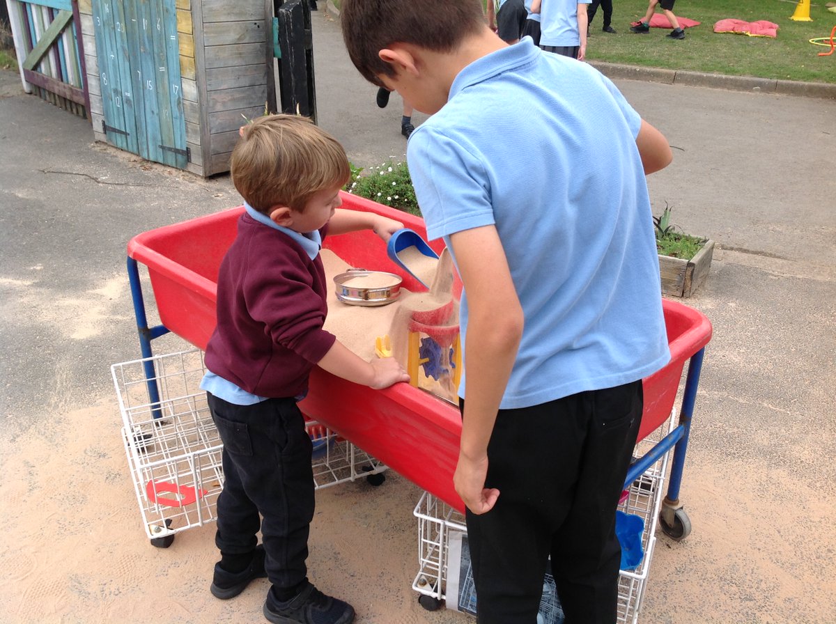 exton_mary's tweet photo. Year 5 has had a great first meeting with the youngest in the school and are now looking forward to their buddies assembly on Monday.
Year 5 has also completed the @HertsLearning unit all about Africa and produced some persuasive leaflets on a country of their choice. #MEYear5 https://t.co/88QXutBejT