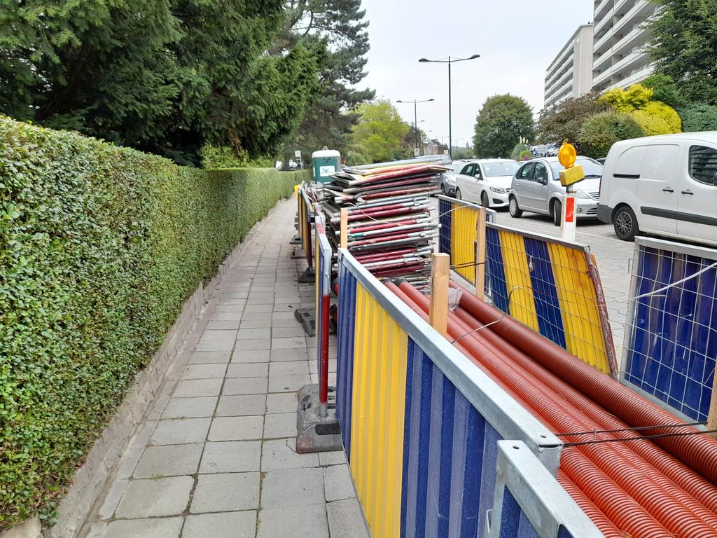 SarahAzau's tweet photo. Le plan #NoMove (sauf en voiture) à Auderghem 🤨

@SophiedeVos1160 @MatthieuPillois https://t.co/4Uhu2zVCg4