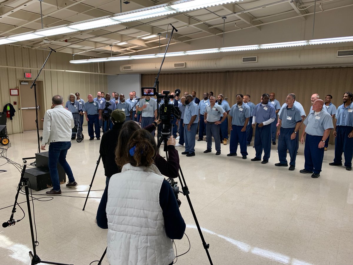 harmonycolumbus's tweet photo. Thank you to @PNCBank for helping support our Lean On Me Project. Your support has helped these unheard stories be amplified. 

We can't wait for Columbus to connect with their experiences.

#614 #ColumbusEvent #Columbus https://t.co/CTFH8SBLQH