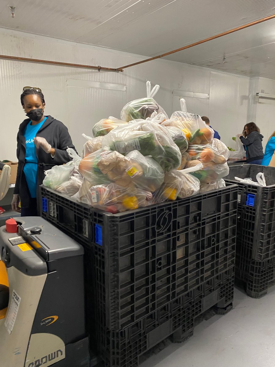 A sneak peek at our incredible day at <a href="/foodforlife/">Food for Life Halton</a> in Burlington, August 11th. Thank you to our TU #volunteers who prepared over 500 fresh food bags to be shared out in the community! #TUForGood #FoodForLife #LifeatTU #Volunteering
