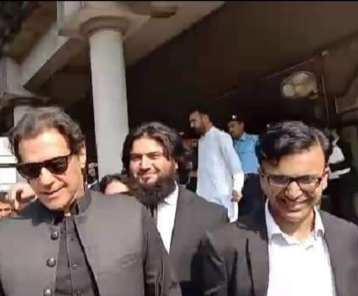 Shoulder to shoulder with my great leader. Shame on corrupts,the way they are using NAB amendments to clear them from cases. @AusShani @PTIofficial