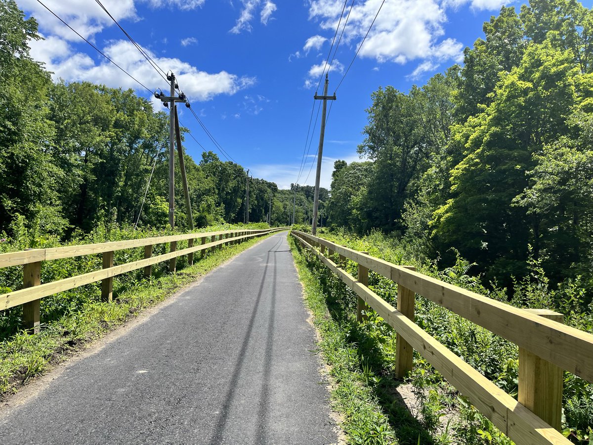 aleeced's tweet photo. The weather this weekend 👌🏼 Time to get out on those #masstrails 🚲 Our @Stantec Trails Team has designed quite a few…Here’s one of the newest local trails opening this fall🍁 #groveland #railtrail https://t.co/fgifqizQmv