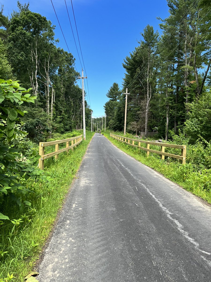 aleeced's tweet photo. The weather this weekend 👌🏼 Time to get out on those #masstrails 🚲 Our @Stantec Trails Team has designed quite a few…Here’s one of the newest local trails opening this fall🍁 #groveland #railtrail https://t.co/fgifqizQmv