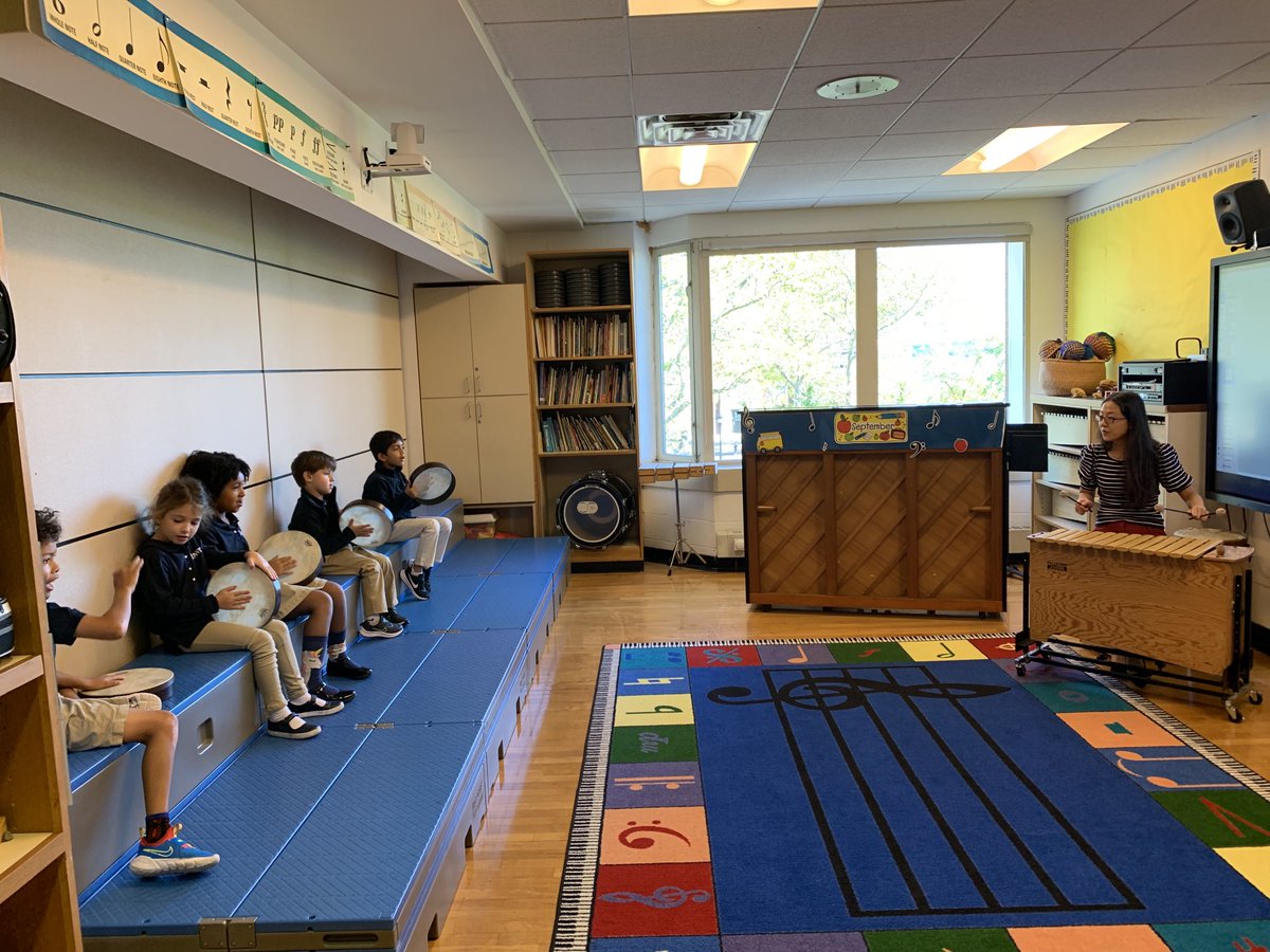 LSTownSchool's tweet photo. 1st graders in #Music class  ⁦@TheTownSchool⁩ practice keeping a steady rhythm and incorporating new notes in their song. https://t.co/TzCAeK0Qmj