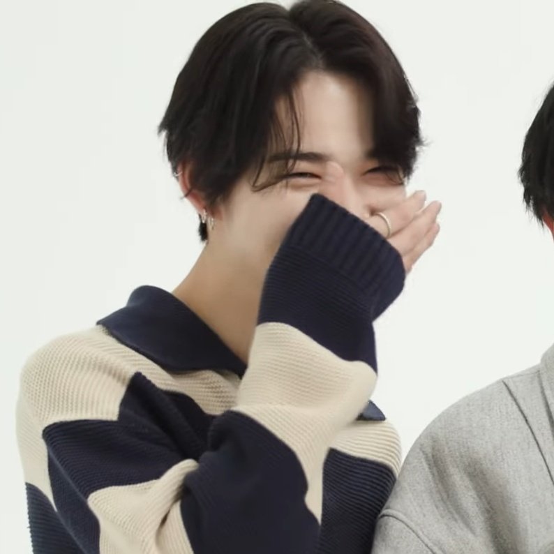 nksource's tweet photo. cutie 😭 #ni_ki #니키 https://t.co/ZTC7FPjvao