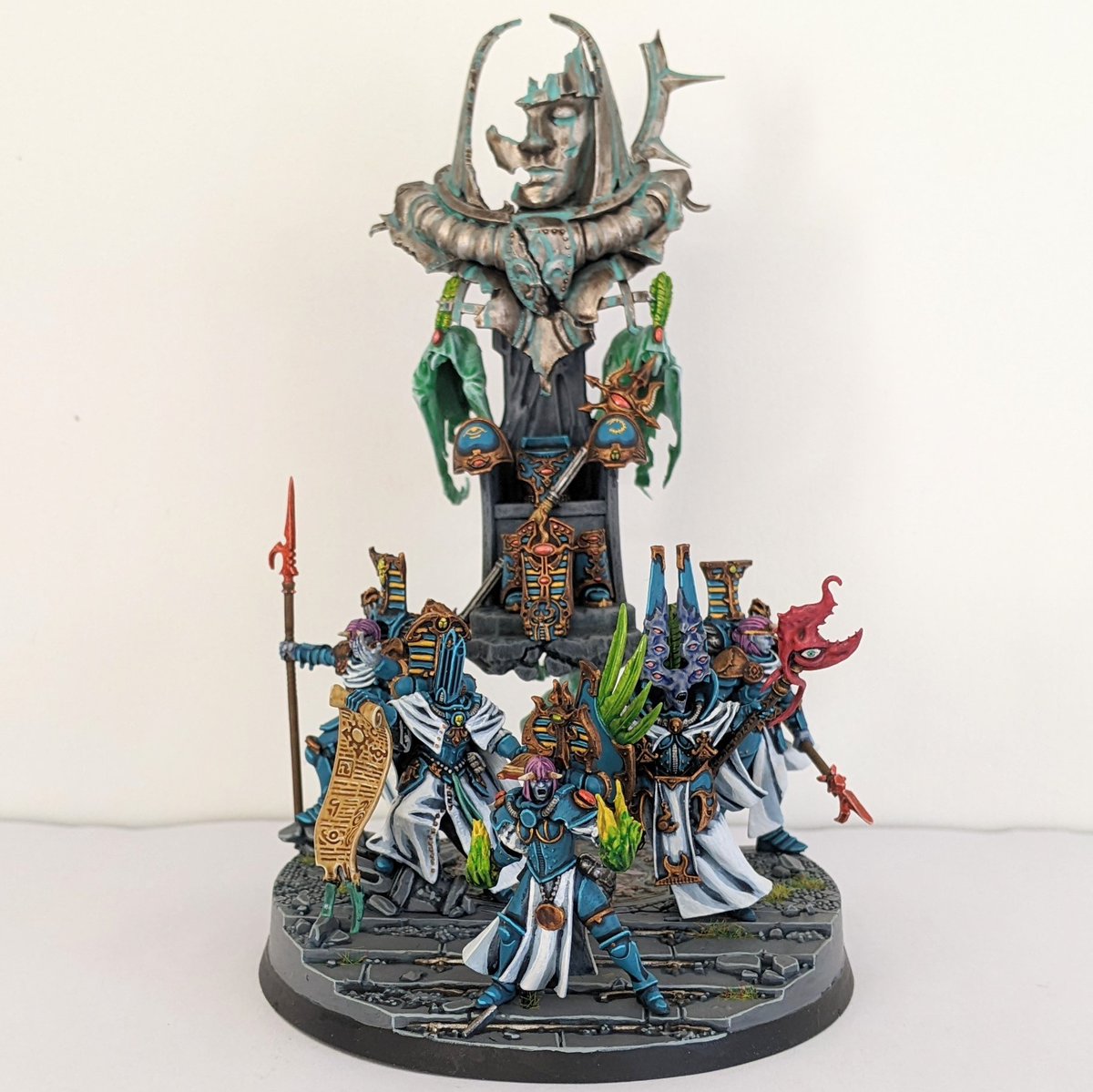 Natman1982's tweet photo. The Armour of The Prophet. My corrupted proxy for the Triumph of St Katherine. This might not be the biggest kitbash I've ever done but it was definitely the most intricate!
#PaintingWarhammer #WarhammerCommunity #warhammer40000 #sistersofbattle #chaos @WarComTeam #finishedfriday https://t.co/mVfztvS026