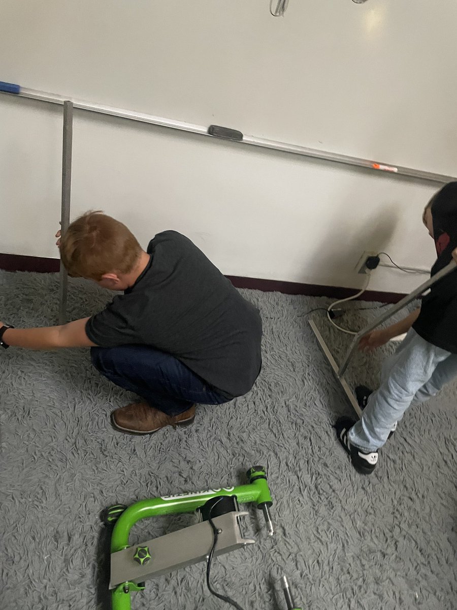 ECMS_Shaner's tweet image. In my STEM class we started our unit on Kinetic and Potential Energy with the middle school&apos;s energy bike. The students assembled it collaboratively with little direction from me. #ohioenergyproject 
@ECLocal #scientificinquiry