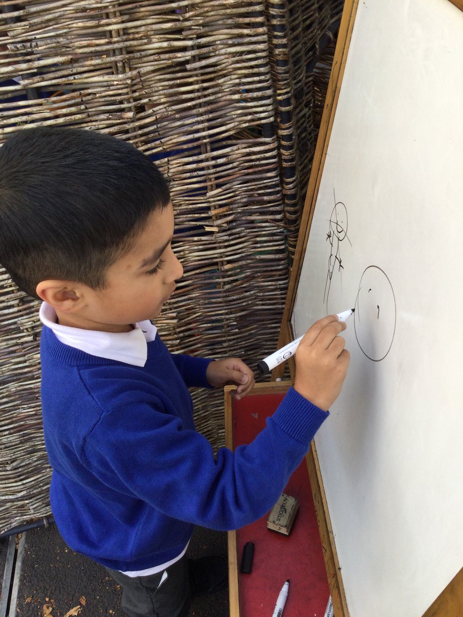 gfprimarycov's tweet image. It’s been lovely to see our Reception class settling into school life and exploring their new learning environment 🎨🎲 #GFReception #startingschool