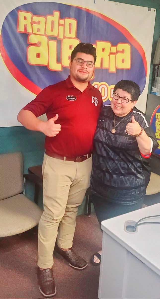 Feliz Viernes a todos! Un Placer tener en cabina HOY a nuestro amigo Jose Sanchez de Allen Samuels Chevrolet en Hearn! 
Siganlo en FB para que vean lo nuevo que llega a Allen Samuels en HEARN TX. 🚘
JoseS_979 
#brazosvalley 
#HearnTX
#AllenSamuels 
#JoseSanchez
#ArribaSLP