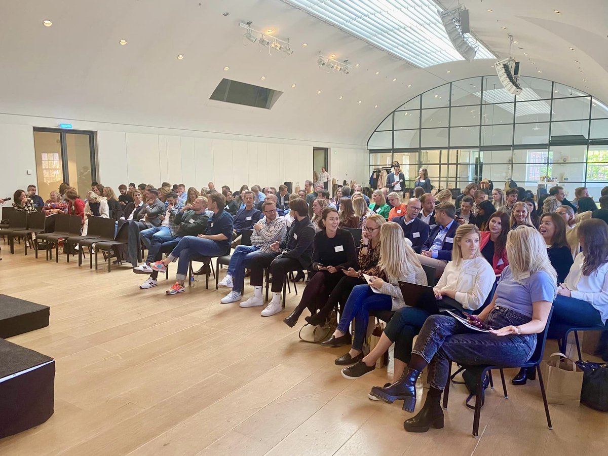 assessio's tweet photo. Superhyggelig møte med #Assessio Gruppen i Amsterdam! 🤩🎉 Med over 120 kollegaer til stede så var det mange nye og gamle kjente fra våre kontorer i Norge, Sverige, Danmark, Nederland og Romania 🇳🇴🇩🇰🇸🇪🇳🇱🇷🇴
@AssessioSverige @peopletestsys @eelloo_nl @AssessioNL #ZeroTalentWaste https://t.co/9Q5nHxLQvT