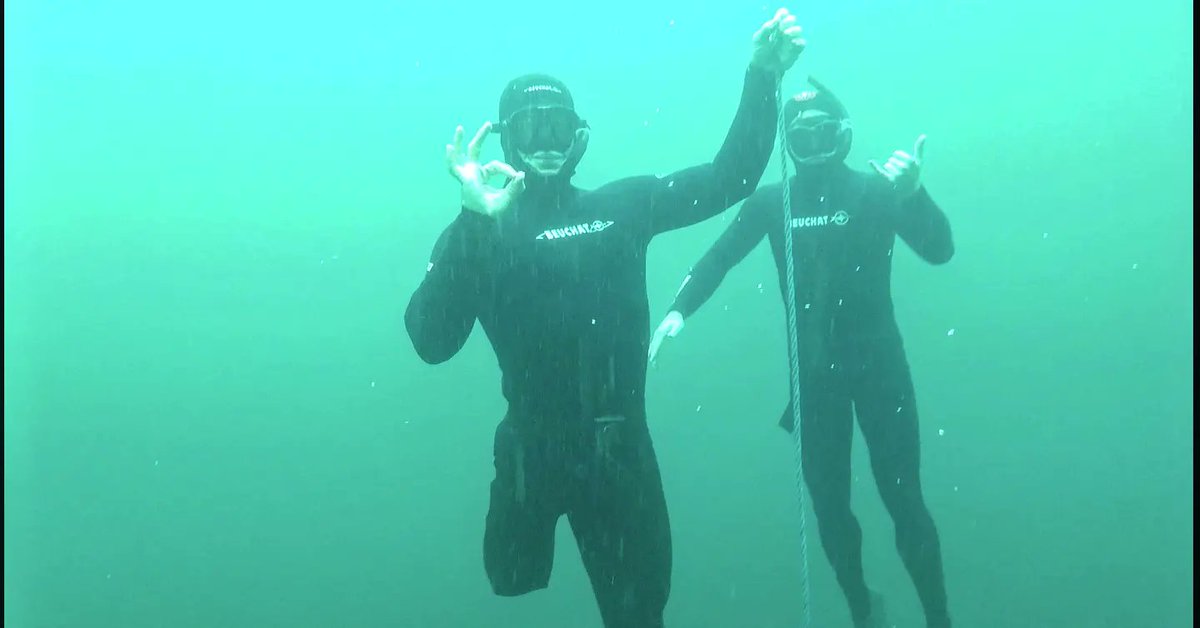 Freediving 🤿 The art of being comfortable with feeling uncomfortable... I've been working on my breath hold for a few years but this is the first time I've really been able to challenge my ability under water. Always dive with a buddy! #freediving #onebreath #freedom