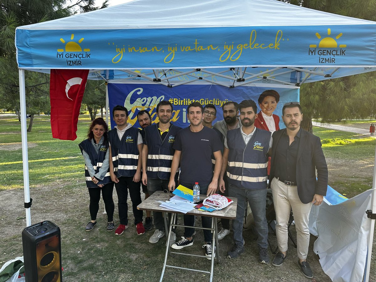 Genç Masa Buca Hasanağa Bahçesinde !
Tün gençlerimizi Genç Masaya bekliyoruz.

<a href="/MDervisogluTR/">Müsavat Dervişoğlu</a> 
<a href="/TCAytunCiray/">Dr. Aytun Çıray</a> 
<a href="/husmenkrkpnr/">Hüsmen Kırkpınar</a> 
<a href="/OrhunErturkmen/">Orhun Ertürkmen</a>