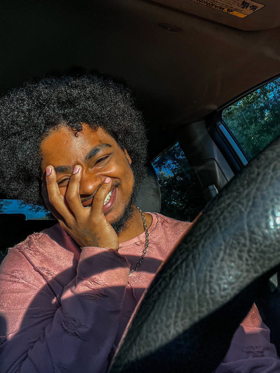 _Brrash's tweet photo. Am I cuter than the anime girl ๐ซถ
Oh and have a Good Friday ๐ฅฐ #itzfriday #fyp #itxbryantee #explore #itzmyvibe #itzbryantee https://t.co/h5TSnOwbAs