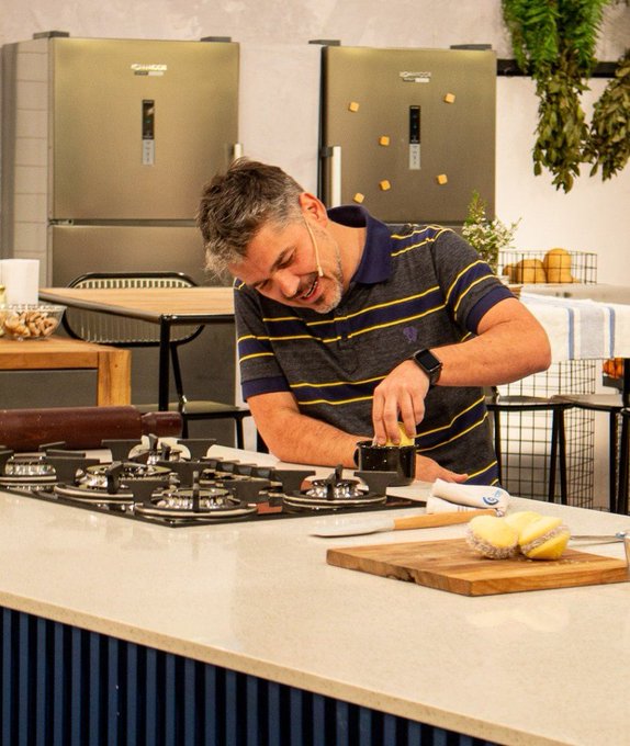 PoneleShow's tweet photo. #Rating [22/09  @TV_Publica ]

#Okupas 1.0
#TVPNoticias 12h 0.9
#CocinerosYCocineros 0.8
#QuienSabeMasDeArgentina 0.7
#EstamosConectados #TVPNoticias 18:30h 0.5
#MañanasPublicas #AltaVoz #Desiguales #NocheDeMente #PosMortem 0.4
#PakaPaka #EnCasaSalud 0.3 https://t.co/wfdcb8cjiC