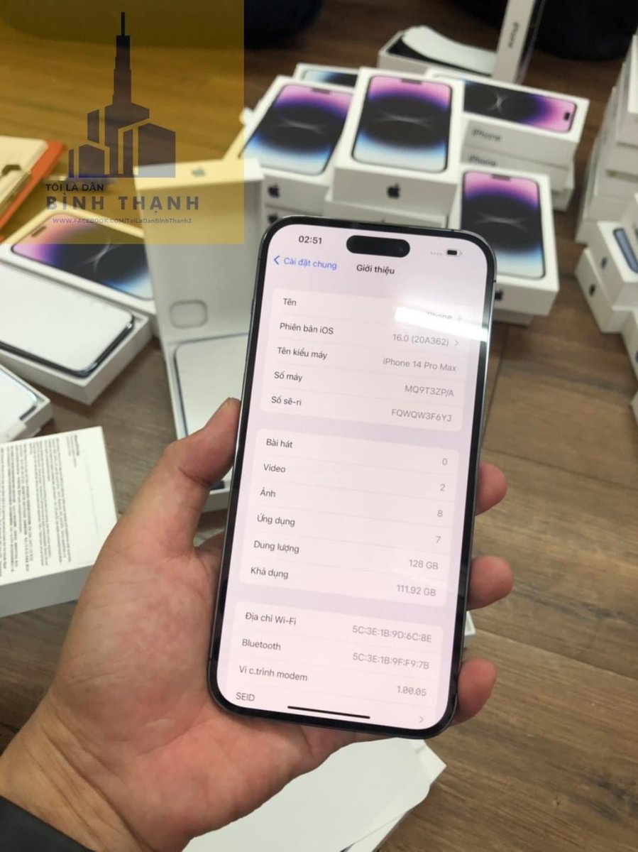 VNchocoTaco's tweet photo. Police seized 42 iPhone 14s illegally imported to Vietnam https://t.co/qb5F816XTV