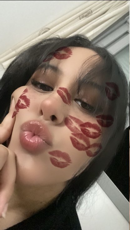 ToufhiM's tweet photo. Ola, os doy un besazo 💋muak https://t.co/TK0GudWyMR