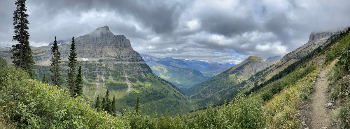clarkware's tweet photo. Hiked Glacier for a few days this week. Breathtaking views around every corner, as usual. #iphonepano https://t.co/bhB8MmDH5g