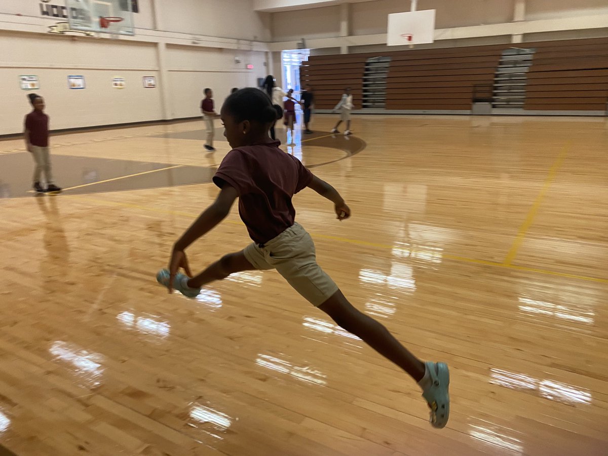 SK_HISD_Dance's tweet photo. Leaping into the weekend with so much joy! @WoodsonESHISD checking new floors and mirrors! Yay dance! @HISDFineArt @HoustonISD https://t.co/RLHZS6VpQf