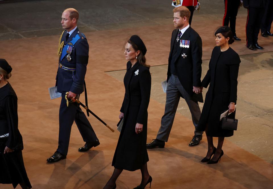 Harry And Meghan Show Us When It Comes To Trauma, We Still Don’t Get It forbes.com/sites/ericaari…