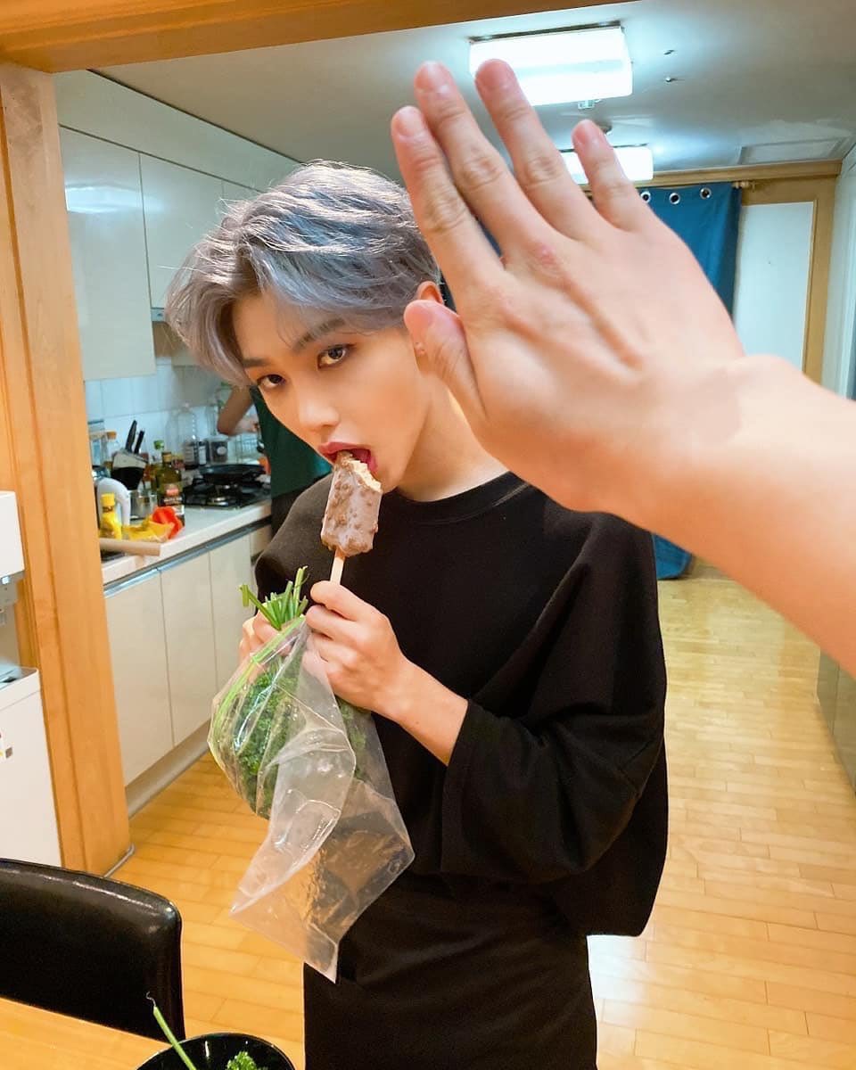 psychedelickiz's tweet photo. 용의향기 닉값 ㅆㅅㅌㅊ https://t.co/YhGiLL2K4Q