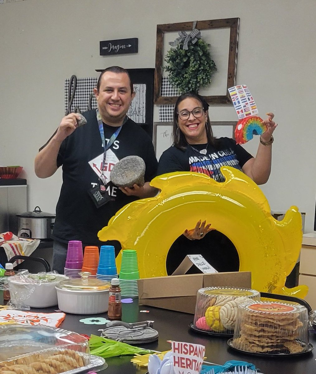 anafg28's tweet photo. #celebratucultura #Potluck #hispanicheritagemonth #mesdelahispanidad #SpringCreekWay https://t.co/aBPYF83gY4