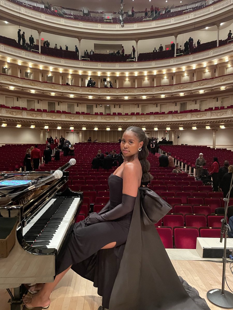 momoboydmusic's tweet image. i will remember this moment foreverrrr!