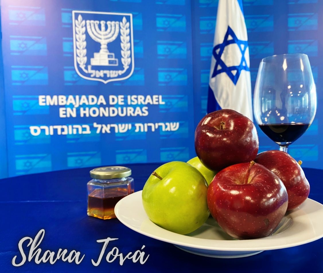 Amigos en Honduras, Israel y alrededor del mundo les deseamos un año lleno de éxito y salud.
#ShanaTova! Feliz año nuevo judío!