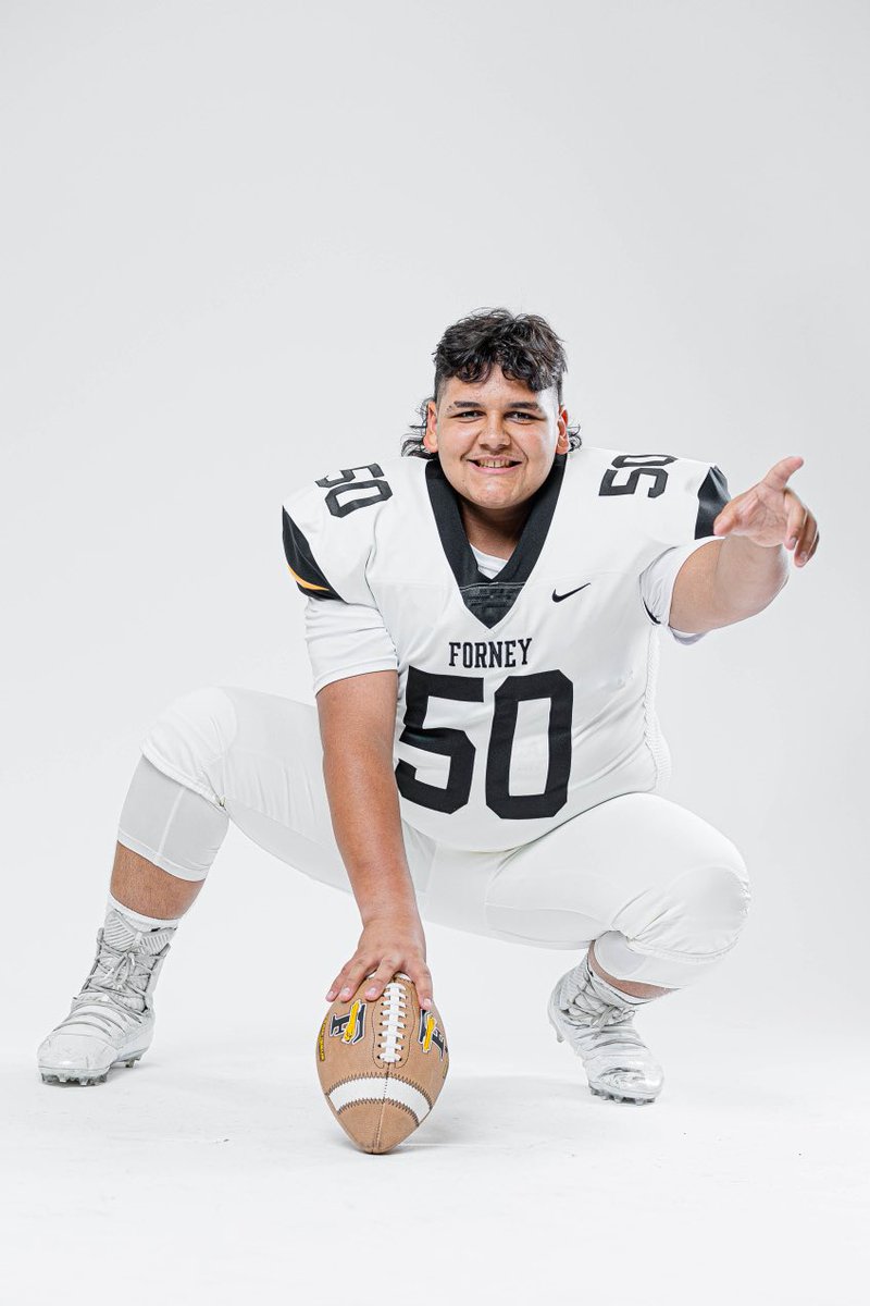 MatthewDiosdado's tweet photo. ITS GAMEDAY!!
#forneyhighschool #FridayNightLights #center #2024 #oline #forney #txhsfb @247recruiting @247Sports https://t.co/H9yGZwQ1ds