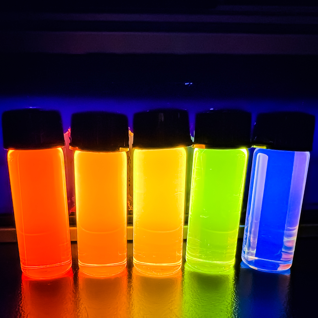 UbiQD's tweet photo. Our expanded partnership with @sicpa aims to develop and commercialize our #quantumdots for anti-counterfeiting #securityinks and #brandprotection.
Read more about our expanded partnership from Albuquerque Business First 👉 https://t.co/uxuMWWZf8W https://t.co/Xf3HkwqXHW