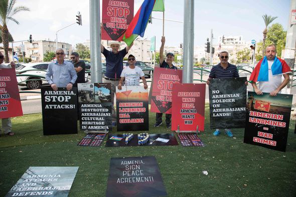 1ay7tac's tweet photo. İsraildə e*məni hücumlarına qarşı etiraz aksiyası keçirilib✊🏼🇦🇿
#StopArmenianTerror 
#StopArmenianLies 
#StopArmenianAggression #StopArmenianProvocations https://t.co/ZnsnLyLtm7