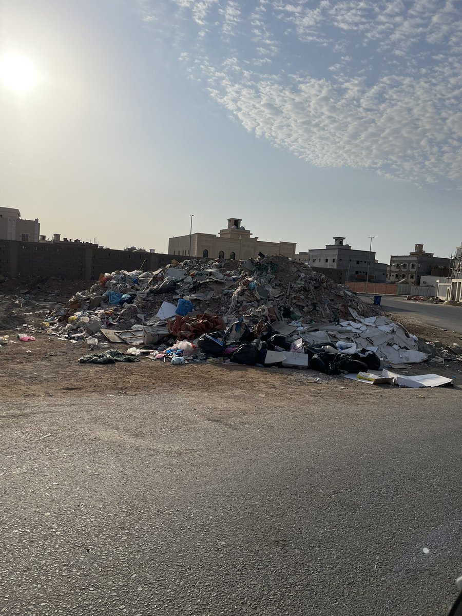 Mosl6's tweet photo. @JeddahAmanah تحيه لامانه جده في اليوم الوطني  وعندي سؤال ابغا له اجابه : ليه ماتقفلوا البلاغات بايجابيه وامانه ؟ اذا يرضيكم المنظر  راح نصعد الموضوع . https://t.co/W7zxbasKAm