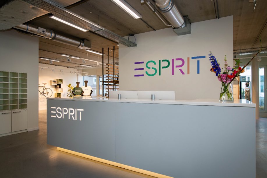 #ESPRITFutura is launching in New York and London!! 🙌 Why are we so excited? With these innovation hubs in two famous fashion cities, we’re building our global presence and driving innovation across technology, creativity and customer experience! 
Stay tuned for more updates!