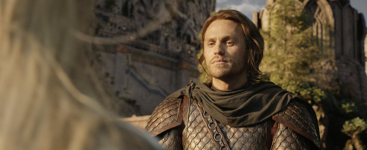 ellaeadig's tweet photo. Halbrand scrubs up alright doesn't he? DAYUMMMMM π₯ Now watch the amount of Halbrand stans increase 10 fold because of his hottie armour #tropspoilers #TheRingsofPower #Partings https://t.co/0vUWvElRhL