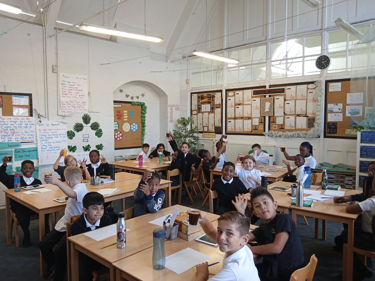 Today Palm tree experimented with coffee granules, testing whether this solid would change state in cool water. <a href="/WoodhillSch/">Woodhill Primary School</a> <a href="/WoodhillSci/">Woodhill Science</a>