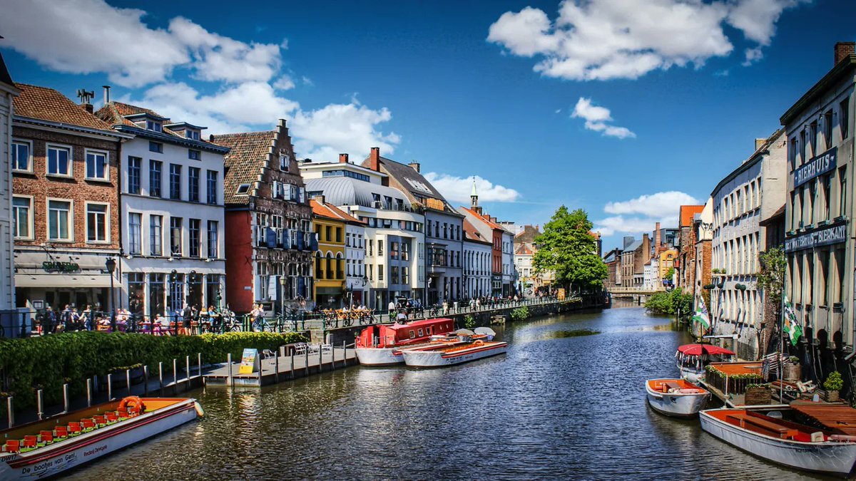 ERSjournal's tweet photo. #SpotlightOnBelgium 🇧🇪 

Does supporting a restrictive view on the inclusion of immigrants find its origin in a localized feeling of group identity? @MarcHooghe &amp; @dieter_stiers test this hypothesis with a household survey in the Belgian city of Ghent.

https://t.co/WzWmVDsRrX https://t.co/N7C42BuaxH